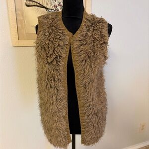 Eyeshadow Brown Faux Fur Vest Size Medium